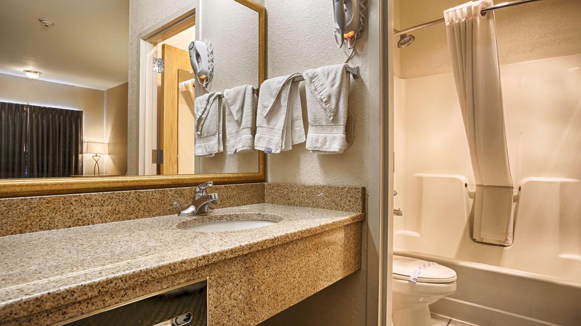 Surestay Hotel By Best Western Ottawa Exterior photo